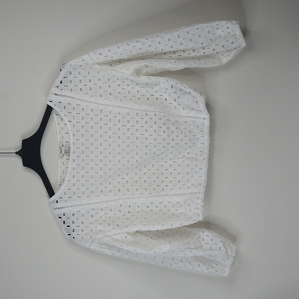 Women White Eyelet Cotton Crop Top Size: S